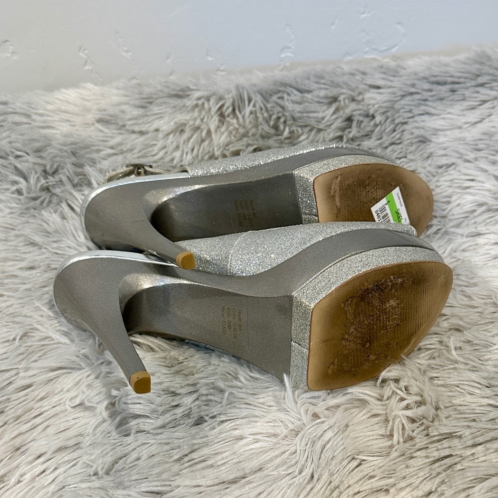 Bakers Silver Glitter Women's Slingback Heels - Picture 4 of 12